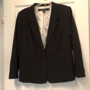 Kensie black blazer.